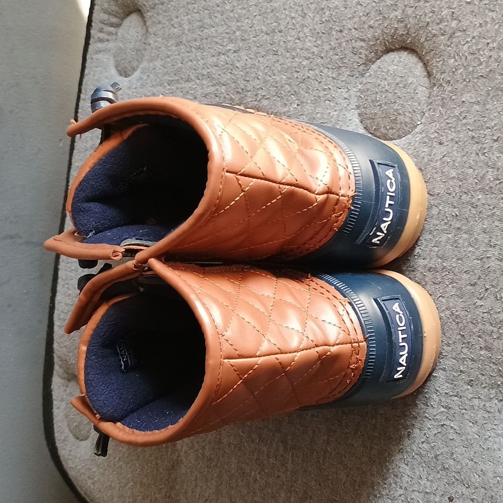 Nautica Rain/Snow Weather Boots. - Picture 3 of 4